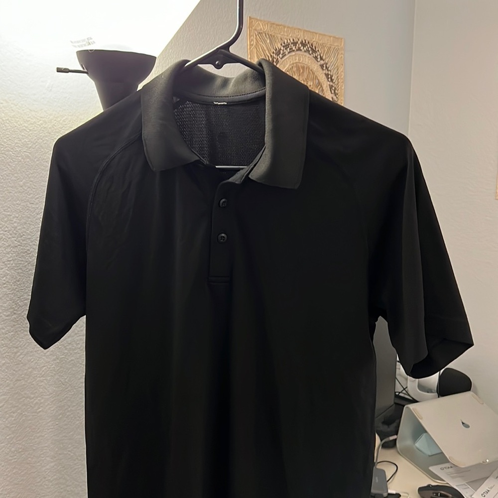 Lululemon polo. Black. Size small